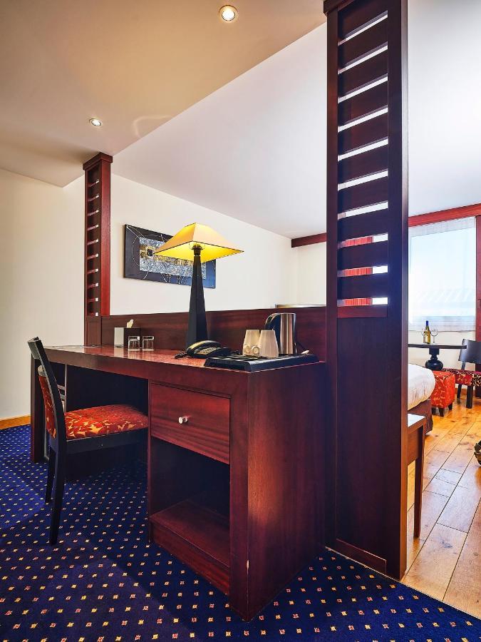 Le Mauritia Hotel Et Spa Pornic Exteriör bild